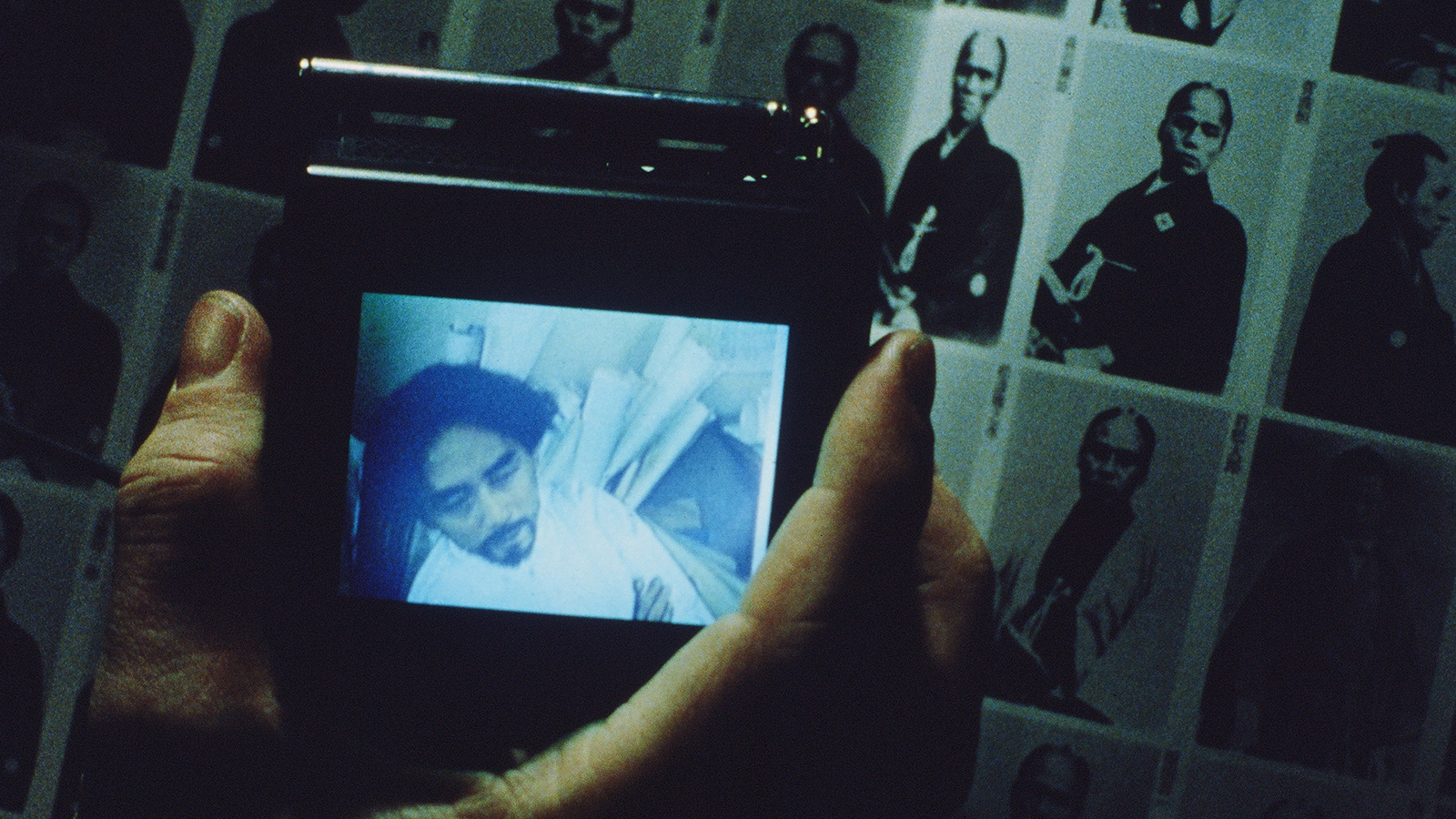 Câmera de 35 mm exibe imagem de Yohji Yamamoto