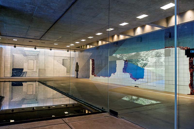 A Galeria Adriana Varejão foi inaugurada em 2008 e é uma das favoritas do público