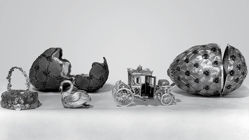 Ovos Fabergé em uma exibição na Rússia em 1935