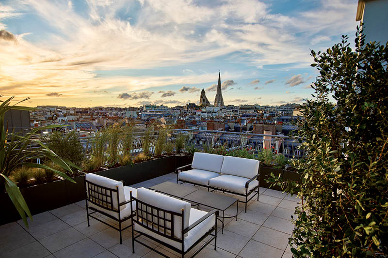 O terraço da suíte 750, com vista para a Sacré-Coeur 