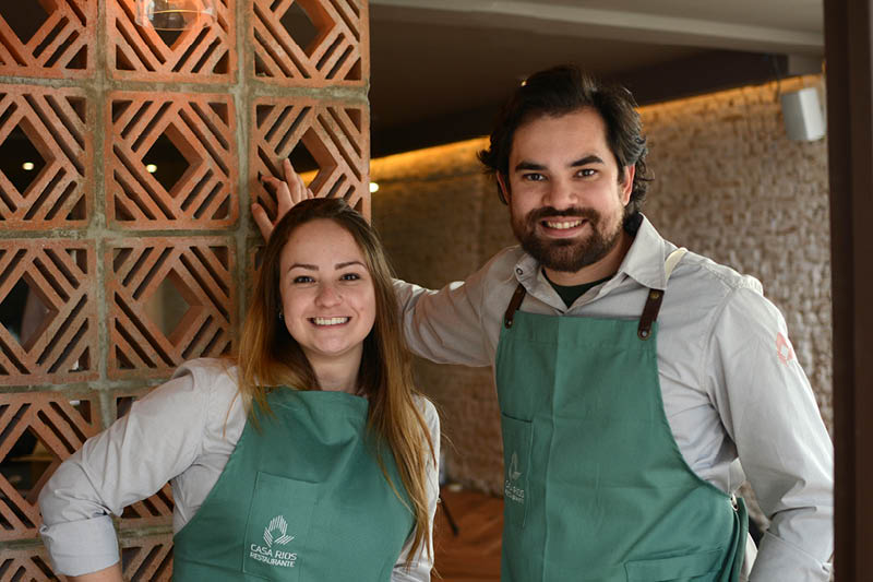 Giovanna Perrone e Rodrigo Aguiar, chefs do Casa Rios, chefs do Pacato, um dos novos restaurantes surpreendentes