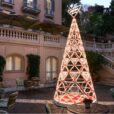 Árvore de natal no pátio do Hotel de Russie, em Roma