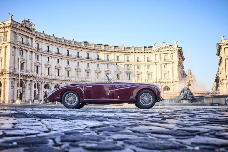 Modelo de automóvel clássico que participa do Anantara Concorso Roma
