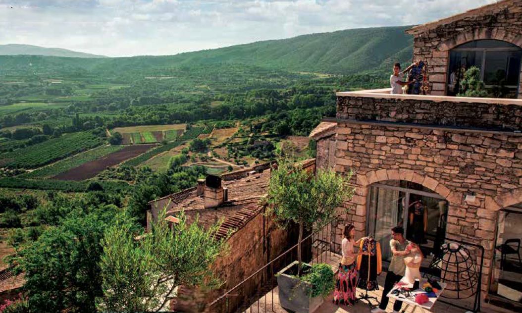 Lacoste chateau e horizonte