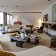 Sala de estar ambientada para a quarta edição da Casa 6F, no Jardim Europa, em São Paulo (foto: divulgação)