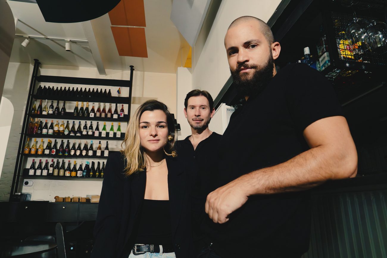 Patrícia Werneck, Danilo Ancete (ao fundo) e o chef Nando Carneiro