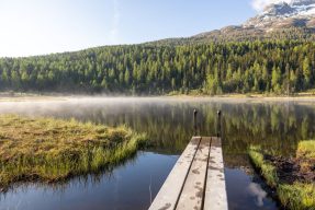 Rampa para mergulho no lago em frente ao Kulm Hotel St. Moritz (divulgação)