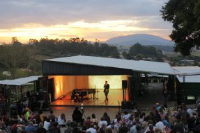 Show de Arnaldo Antunes no Auditório da Fazenda Serrinha, em 2022 (Divulgação)