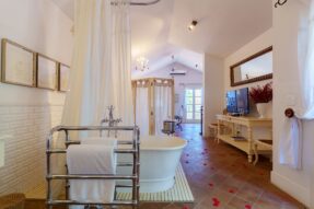 Banheira Suite Master Vila da Santa (divulgação)