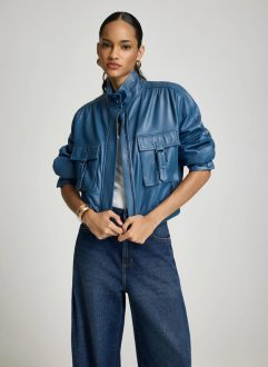Jaqueta Susie Couro Azul Feminina, Les Lis, R$ 7.500