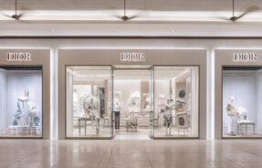 Vitrines da nova loja, com visual clean (foto: divulgação)