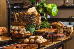 Detalhe do bufê do brunch servido aos dominhos (Divulgação)