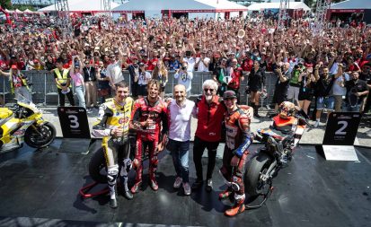 Entusiastas de 94 países, campeões de motociclismo, CEO da marca e prefeito de Misano participaram das festividades