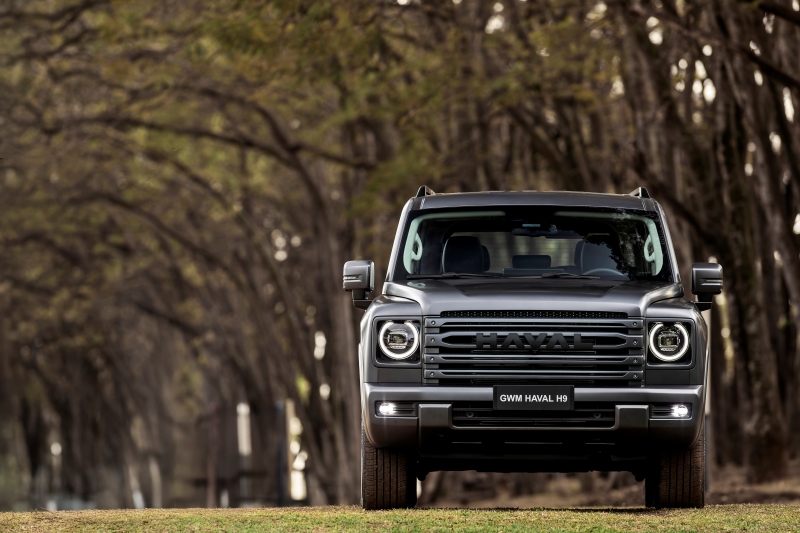 SUV tem porte e aparência que lembram modelos como o Land Rover Defender, porém custando apenas R$ 335 mil