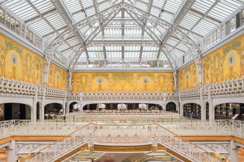 La Samaritaine, ícone parisiense fundada em 1870, reabriu em 2021 após apoio do grupo LVMH (divulgação)