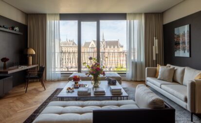 Suíte do Anantara Gran Hotel Krasnapolsky Amsterdam, uma das acomodações que dão direito ao privilégio de chegar mais cedo e sair mais tarde (divulgação)