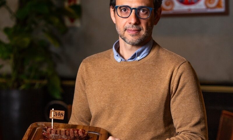Henrique Freitas, especialista em carnes do grupo Corrientes 348 (foto: Fernanda Britto/divulgação)