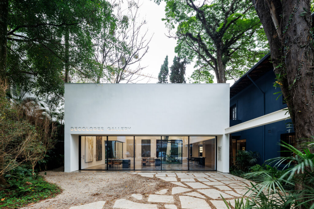 Fachada da nova Decolores Gallery (Divulgação/Daniel Ducci)