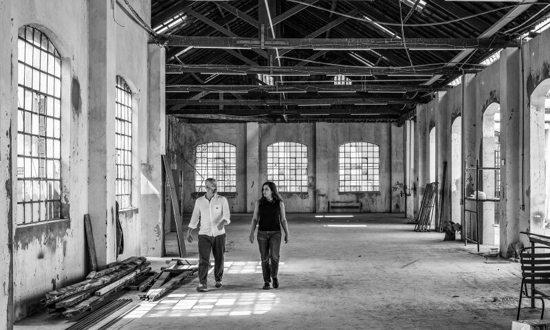 Teo e Lis Vilela Gomes na Galeria Teo Cleveland (foto: Nelson Kon)
