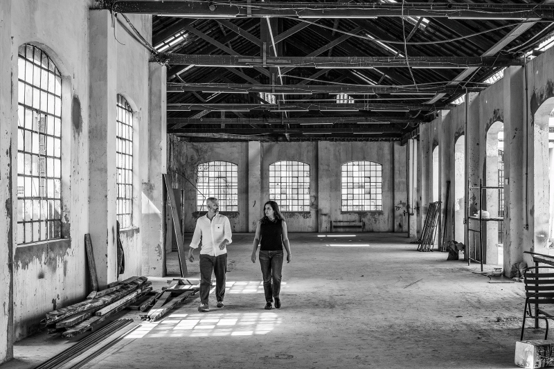 Teo e Lis Vilela Gomes na Galeria Teo Cleveland (foto: Nelson Kon)