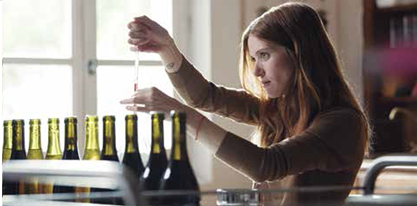 serie gotas divinas sobre vinho