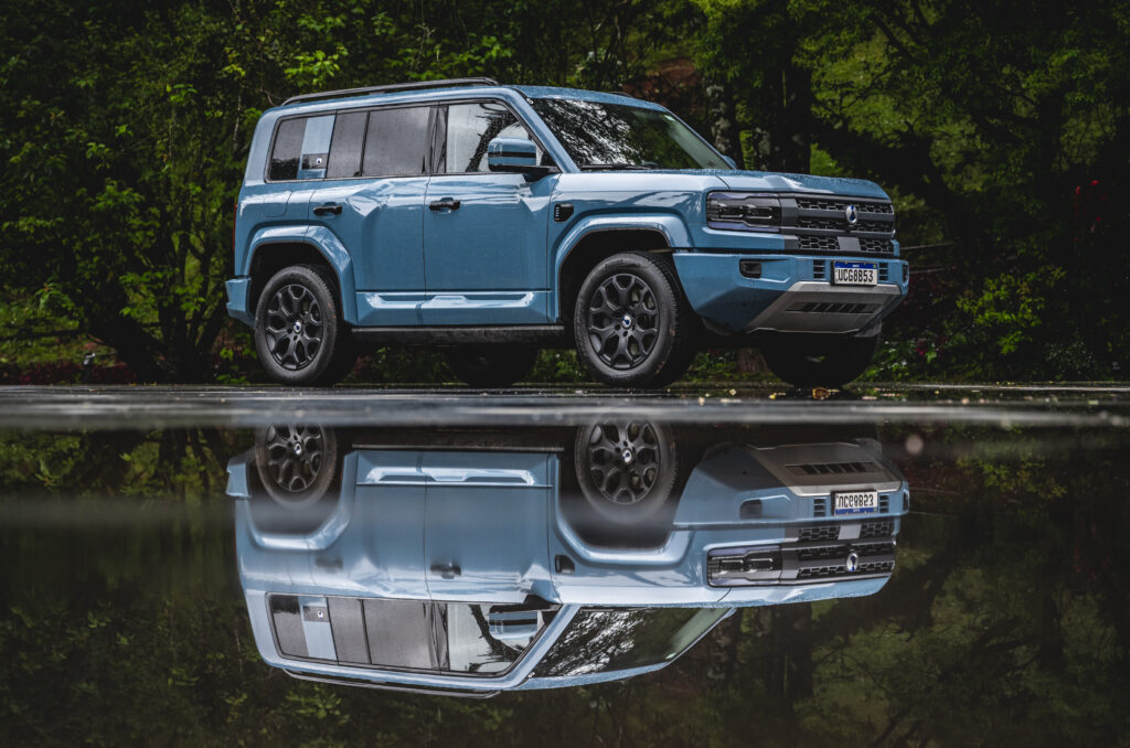 Denza B5, SUV da marca de origem chinesa que já é o mais vendido do mercado premium (Divulgação/Denza)