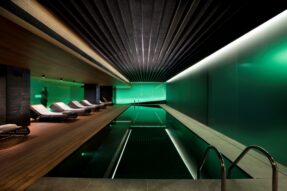 Piscina do spa no Mandarin Oriental Barcelona (divulgação)