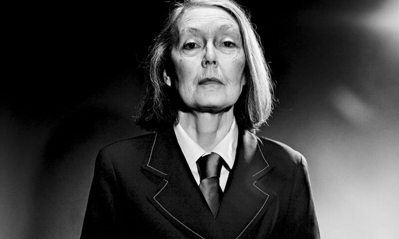 A escritora canadense Anne Carson, vencedora do Nobel de Literatura 2026 (Jeff Brown/Divulgação)