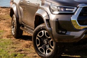 A tração 4x4 selecionável é um recurso valioso em situações de baixa aderência (foto: divulgação)