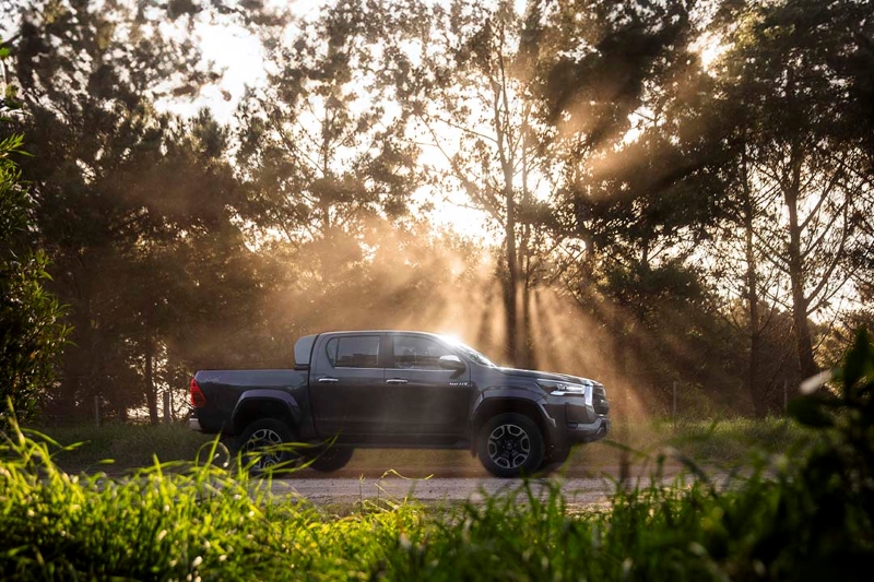 O motor turbodiesel 2.8 de quatro cilindros tem 204 cv e torque de 50,9 kgfm, associado a uma transmissão automática de seis velocidades. O conjunto oferece força suficiente para enfrentar aclives e realizar ultrapassagens (foto: divulgação)